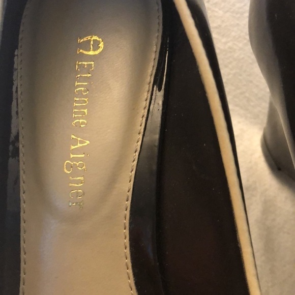 Etienne Aigner Faux Patent leather wedge size 8 - Picture 9 of 10